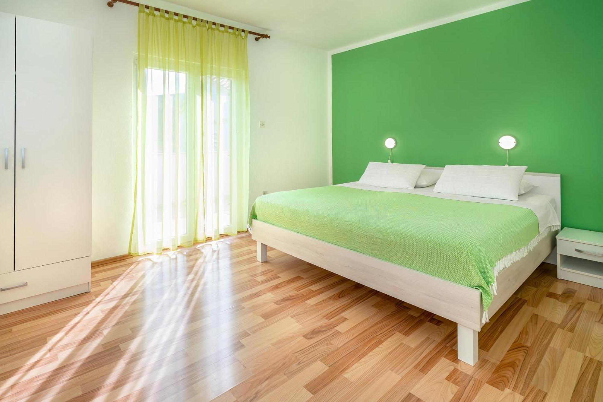 Apartments Sucur With Terrace Башка Екстер'єр фото
