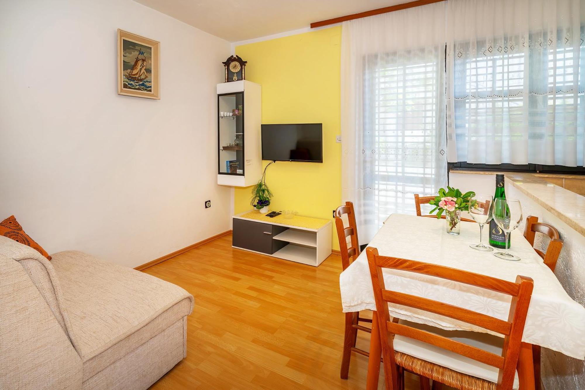 Apartments Sucur With Terrace Башка Екстер'єр фото