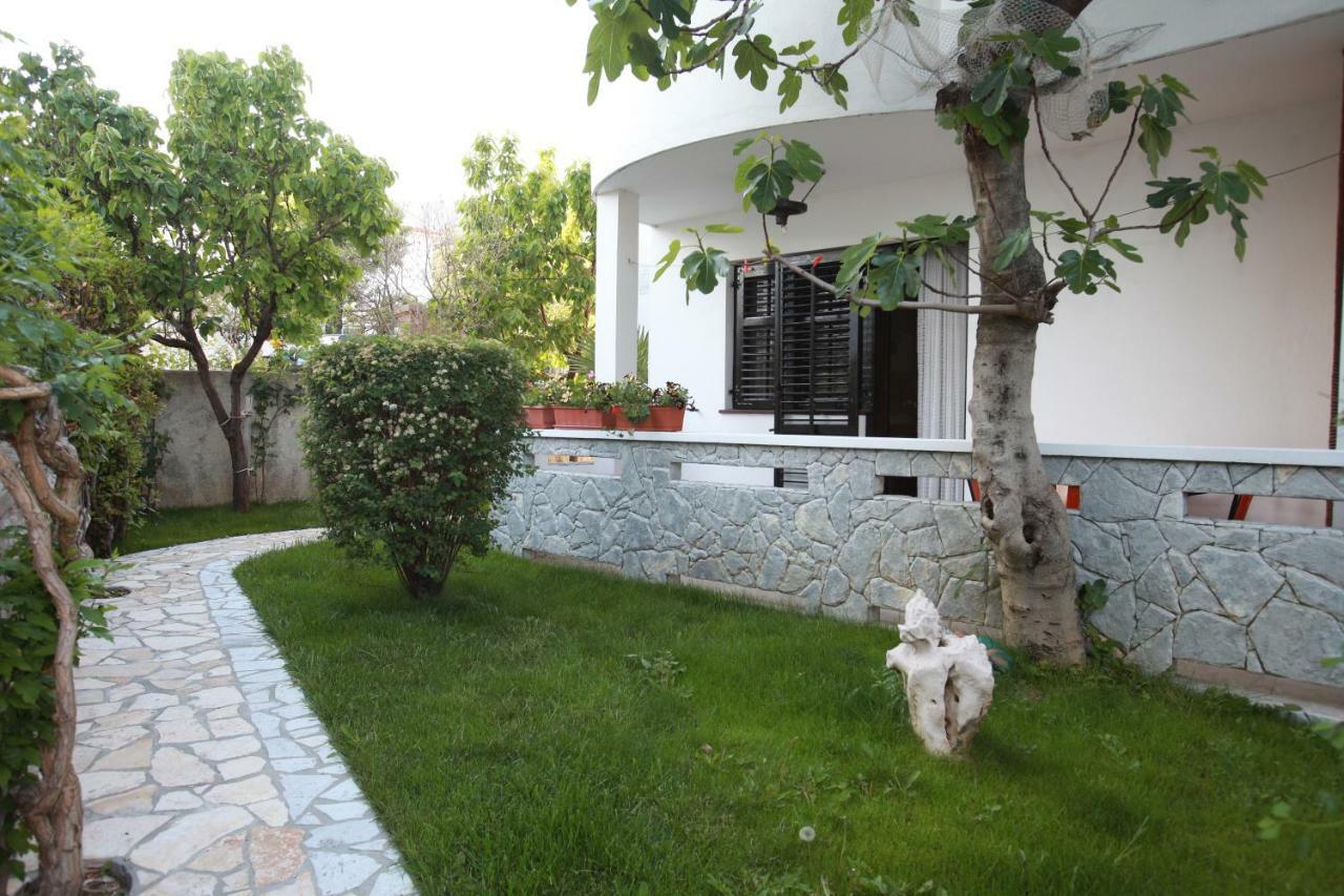 Apartments Sucur With Terrace Башка Екстер'єр фото